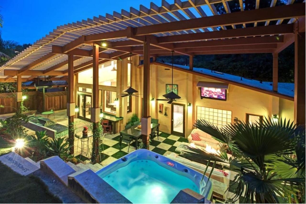 Skyhill Oasis With Hot Tub Walk To Universal